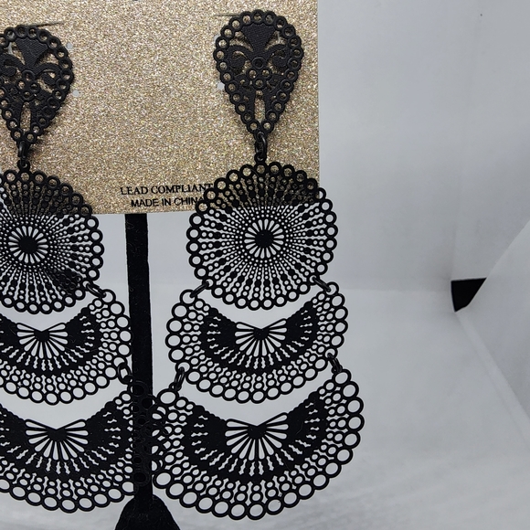 Natasha black drop earrings - Picture 2 of 7